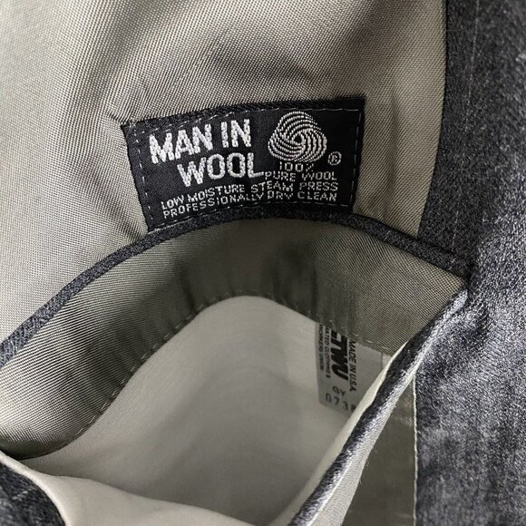 C&R Clothiers 2 Piece Suit 44R/36W Grey Pinstripe 2 Button Single Vent Jacket - Picture 10 of 16